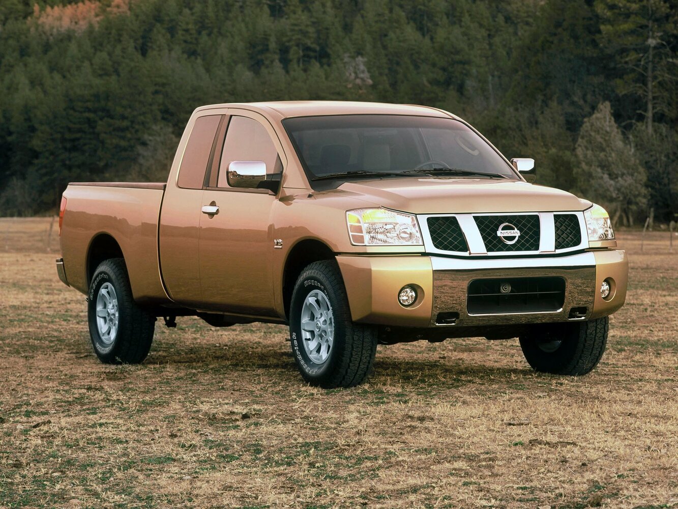 Nissan Titan I, Пикап Полуторная кабина: фото поколения