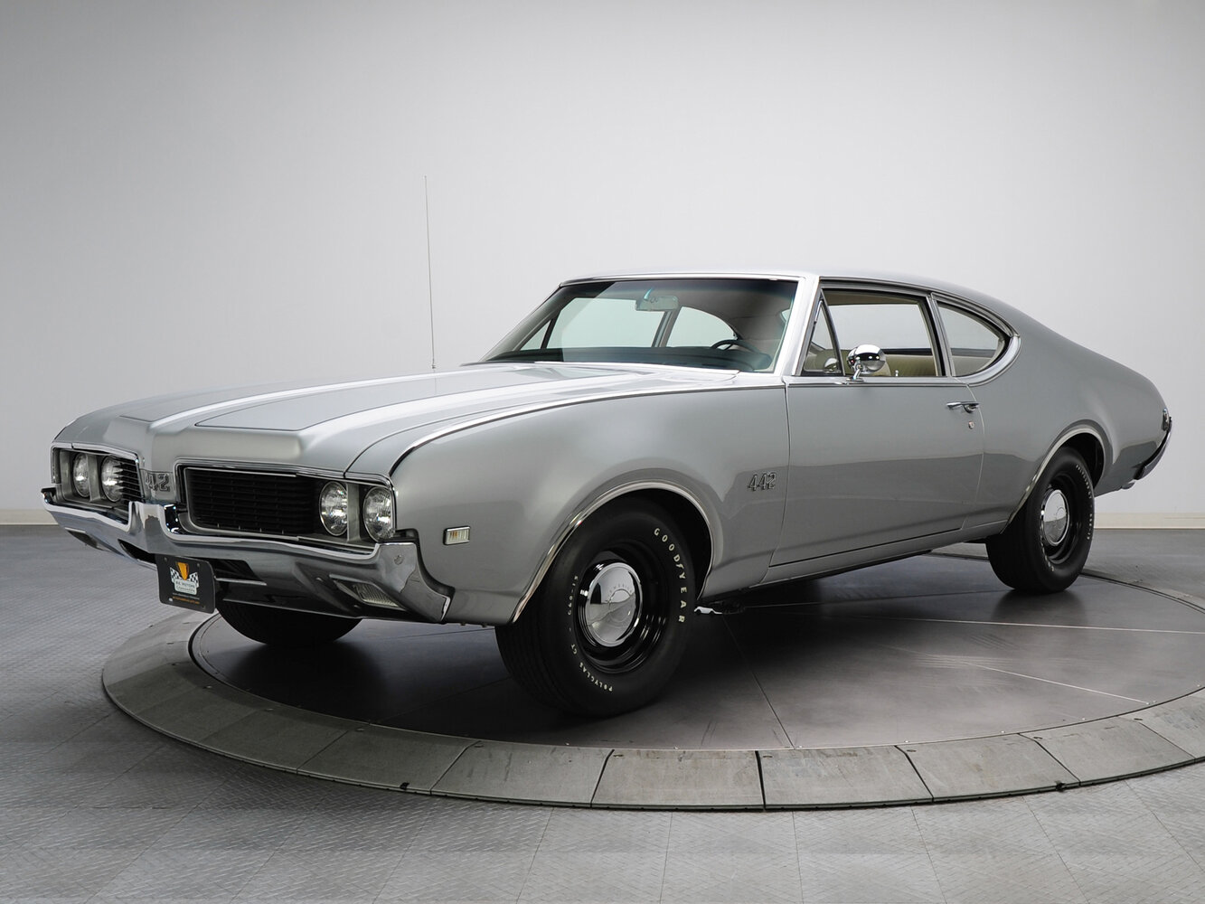 Oldsmobile 442 II, Купе Sports Coupe: фото поколения