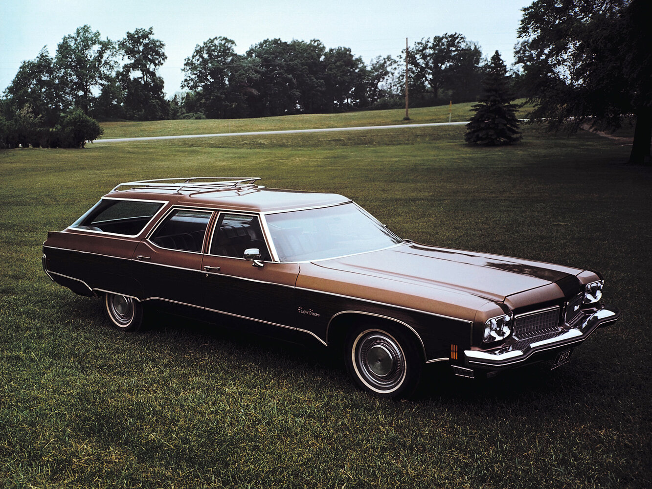 Oldsmobile Custom Cruiser I