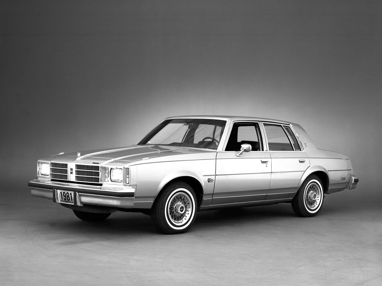 Oldsmobile Cutlass V
