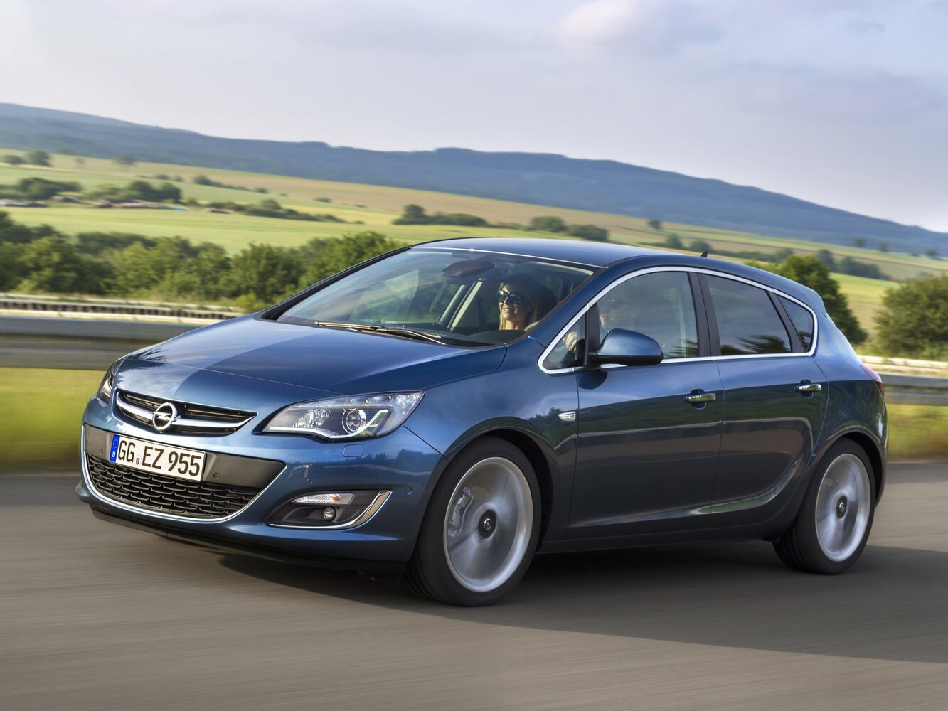 Opel Astra J Рестайлинг, Хэтчбек 5 дв.: фото поколения