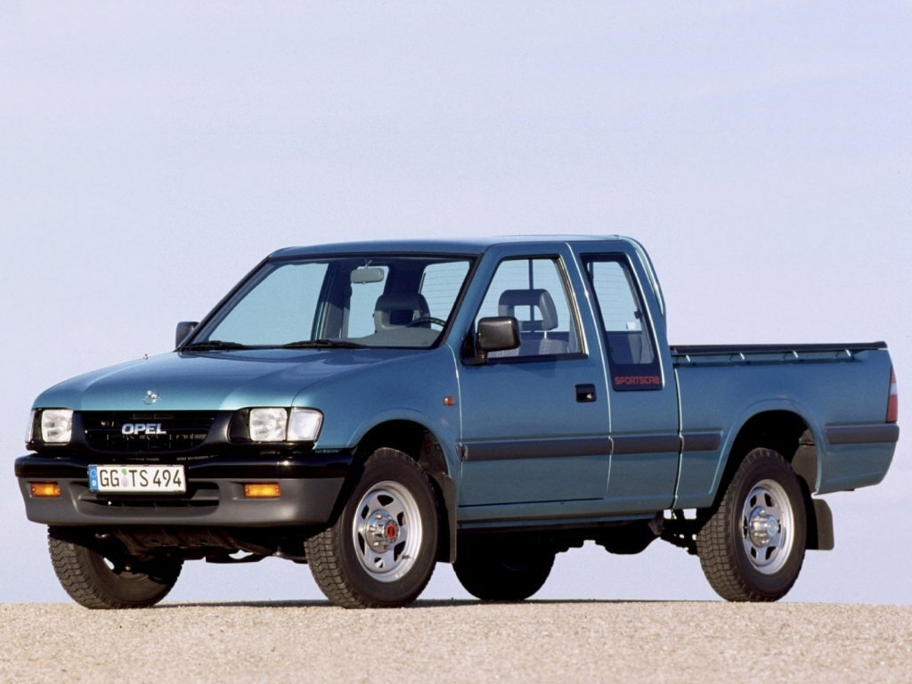 Opel Campo, вид сбоку