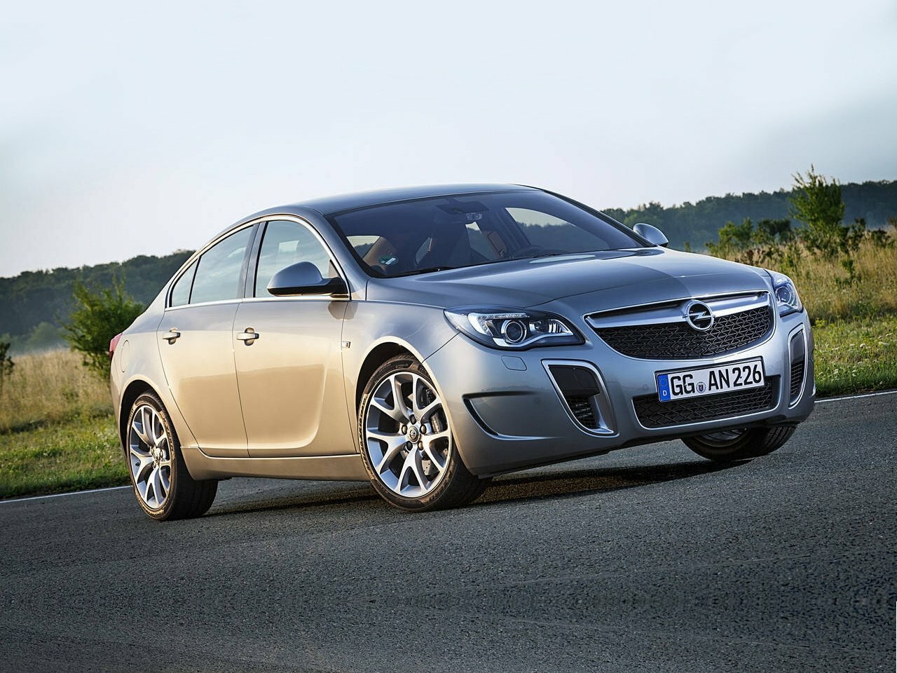 Opel Insignia OPC I Рестайлинг, Лифтбек: фото поколения