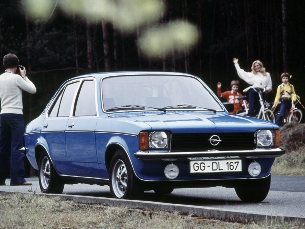 Opel Kadett C, вид сбоку