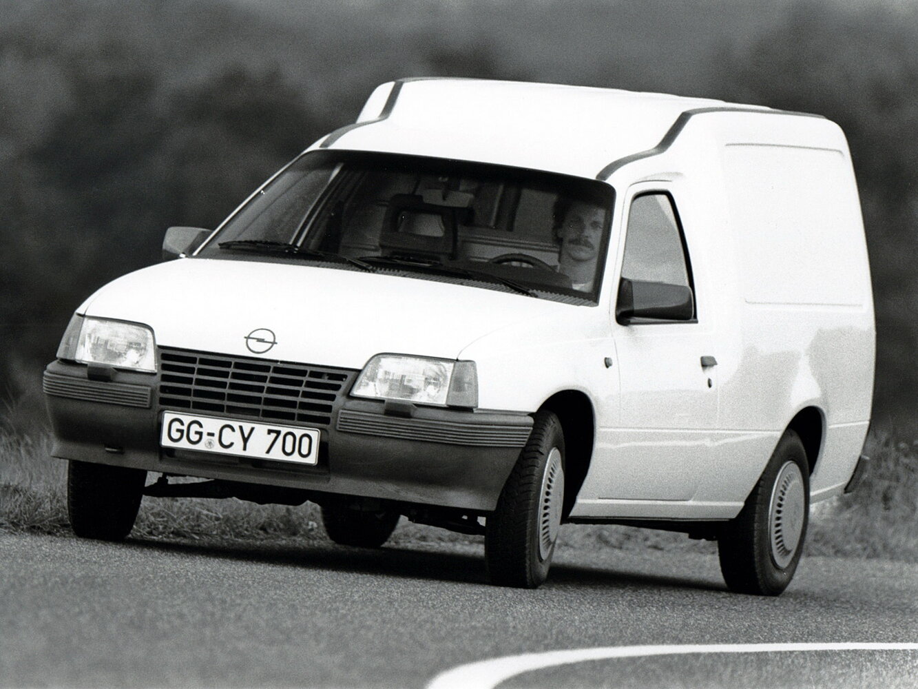 Opel Kadett E, Фургон: фото поколения