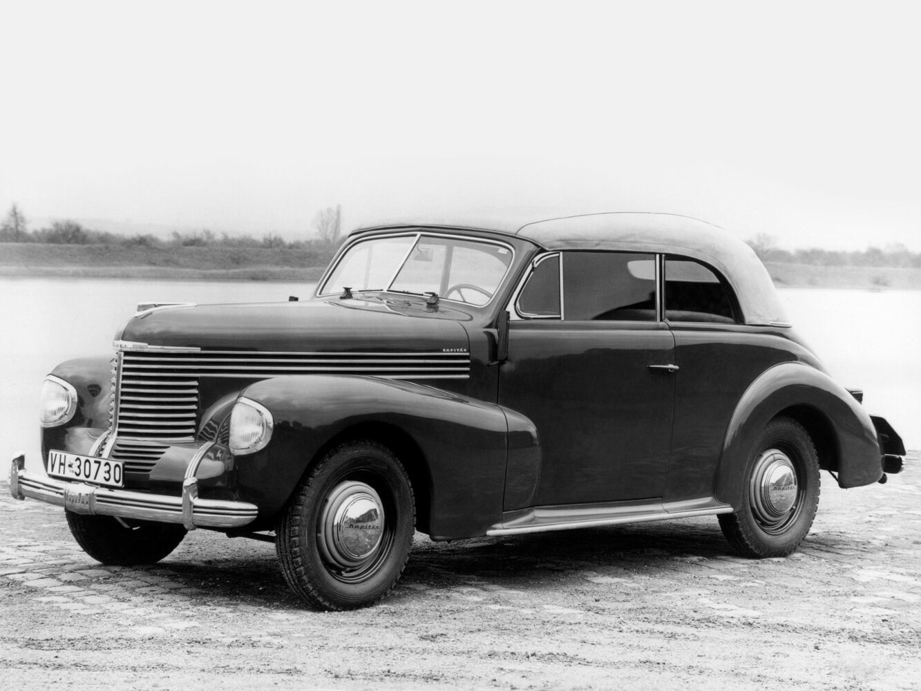Opel Kapitan I, вид сбоку