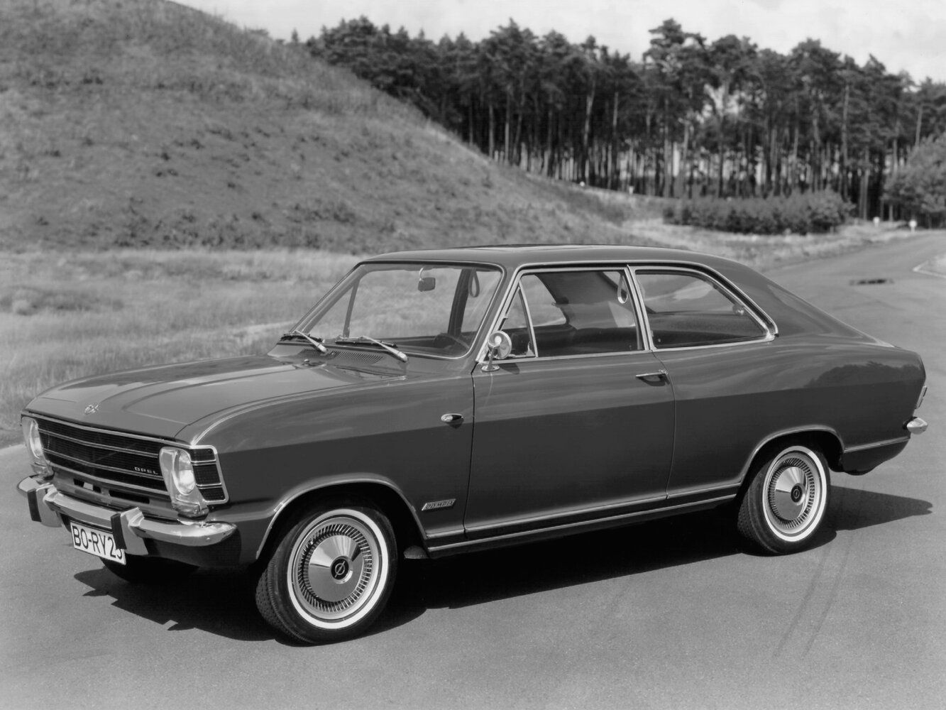 Opel Olympia A, Купе: фото поколения