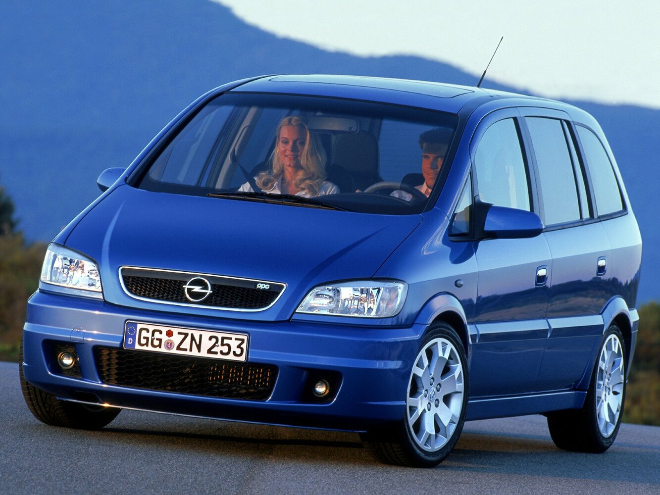 Opel Zafira OPC A