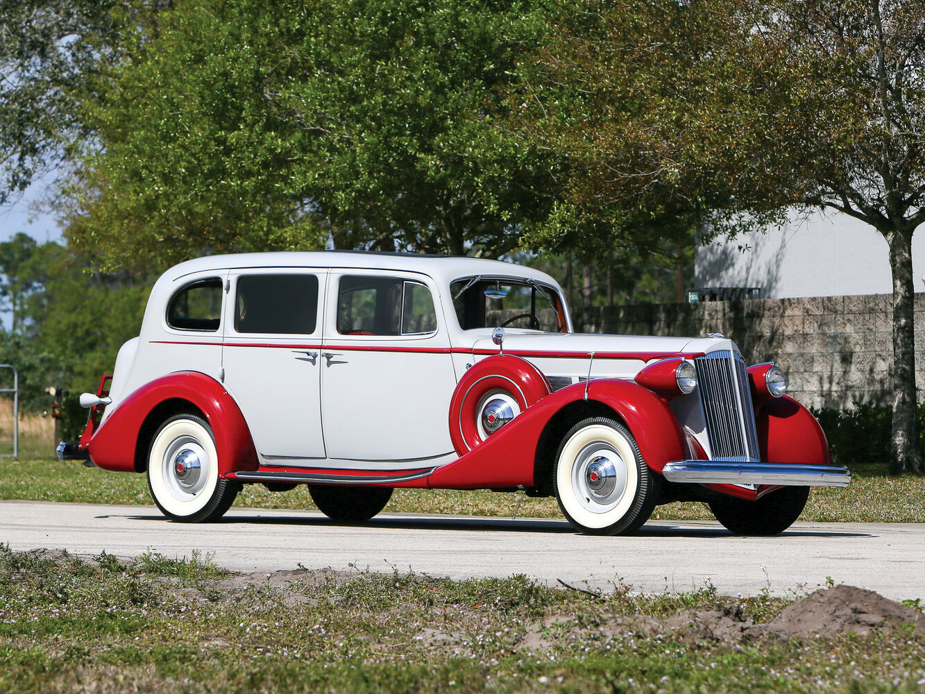 Packard Super Eight, Седан: фото поколения