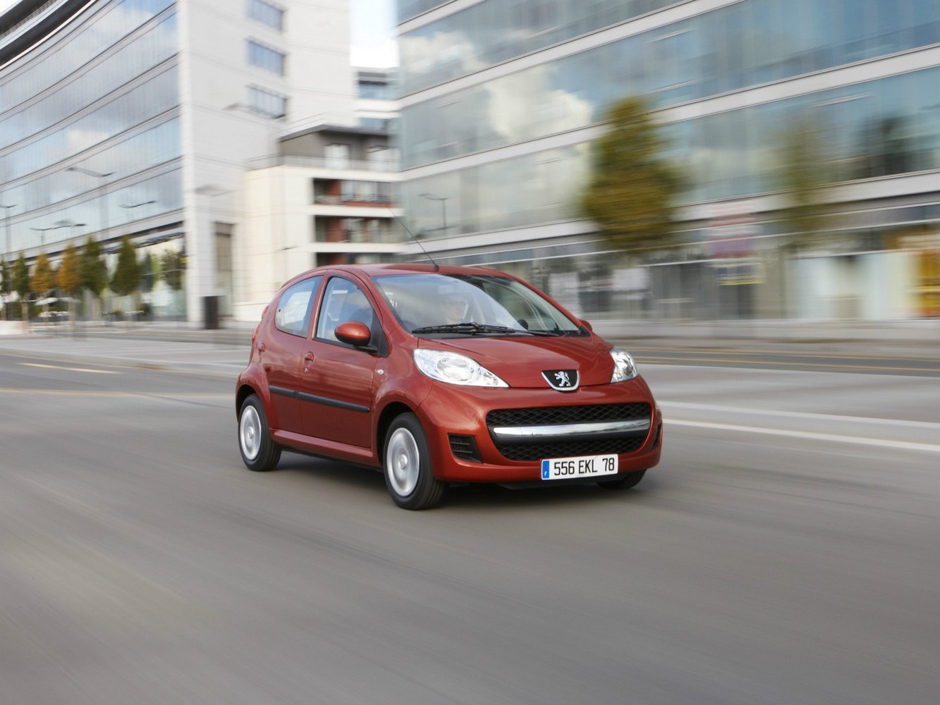 Peugeot 107 I Рестайлинг, Хэтчбек 5 дв.: фото поколения