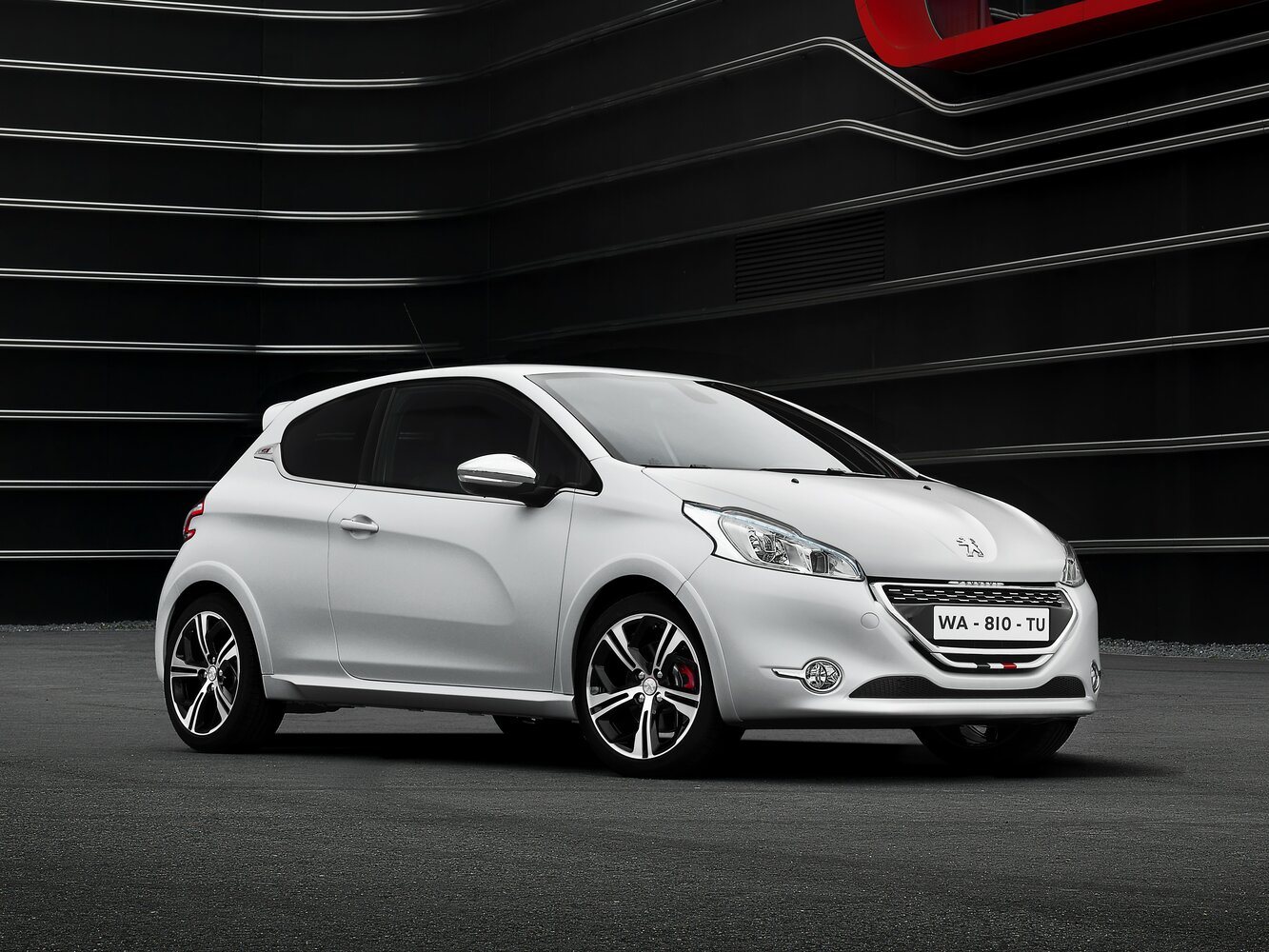 Peugeot 208 GTi, фото