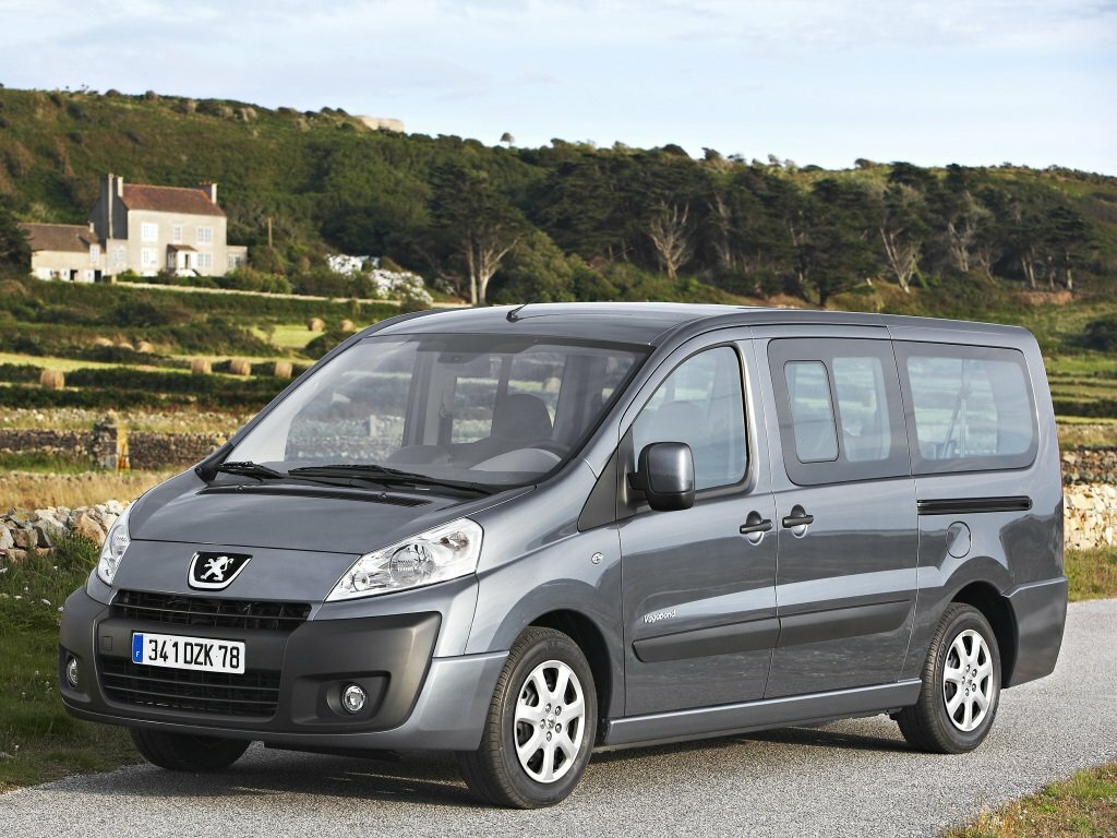 Peugeot Expert II, вид сбоку