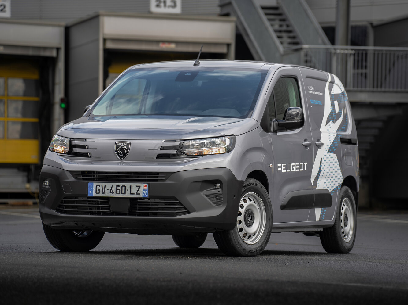 Peugeot Partner III Рестайлинг, вид сбоку