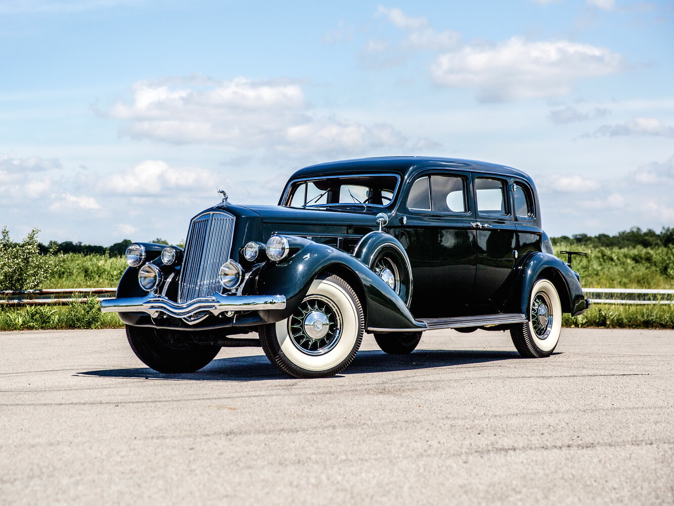 Pierce-Arrow Twelve