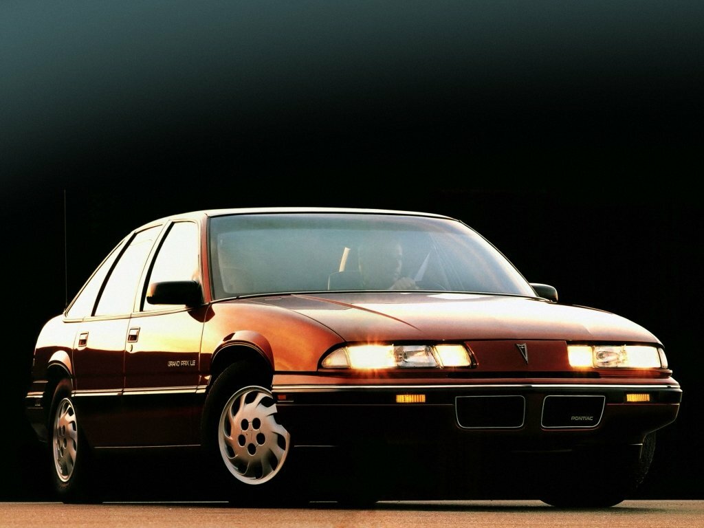 Pontiac Grand Prix V, Седан: фото поколения