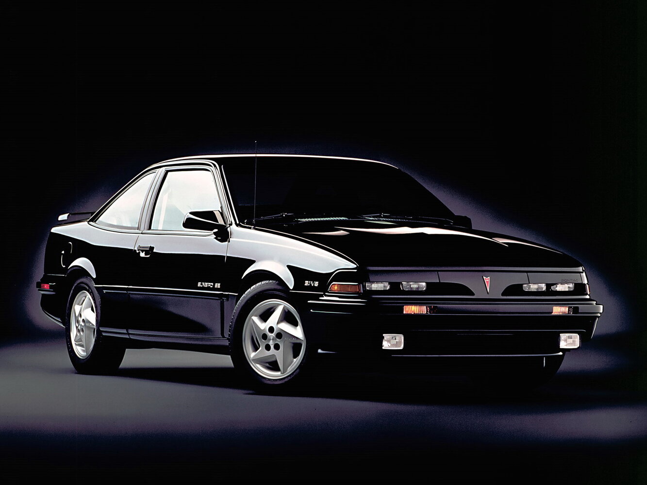 Pontiac Sunbird III, вид сбоку