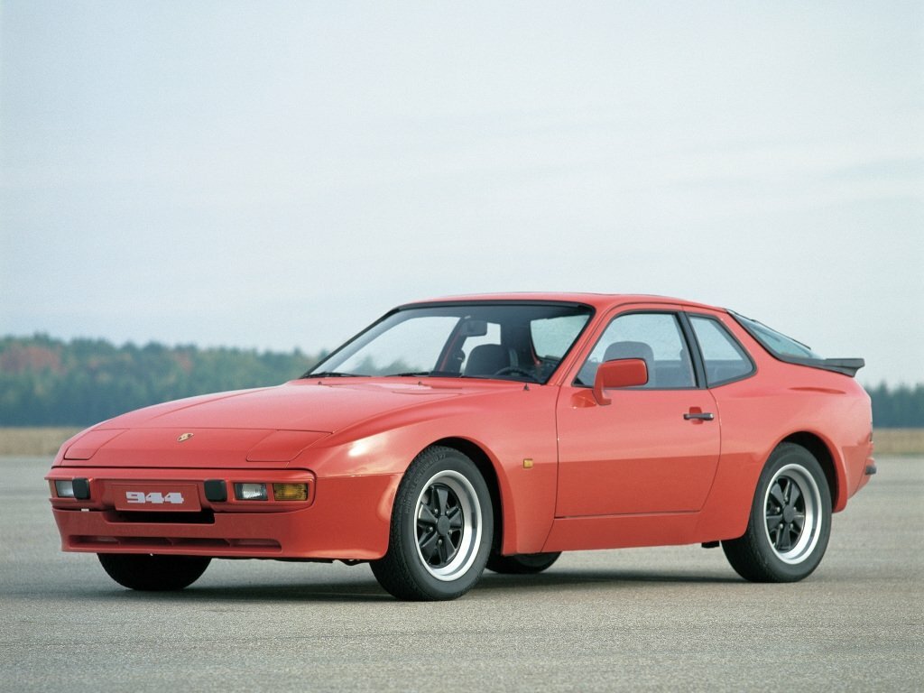 Porsche 944, Купе: фото поколения
