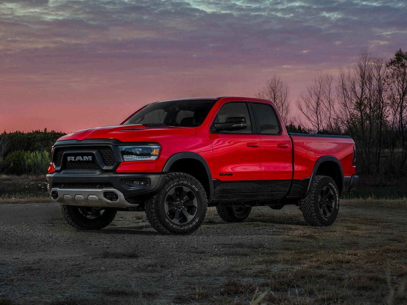 Ram 1500 V, Пикап Двойная кабина Quad Cab: фото поколения