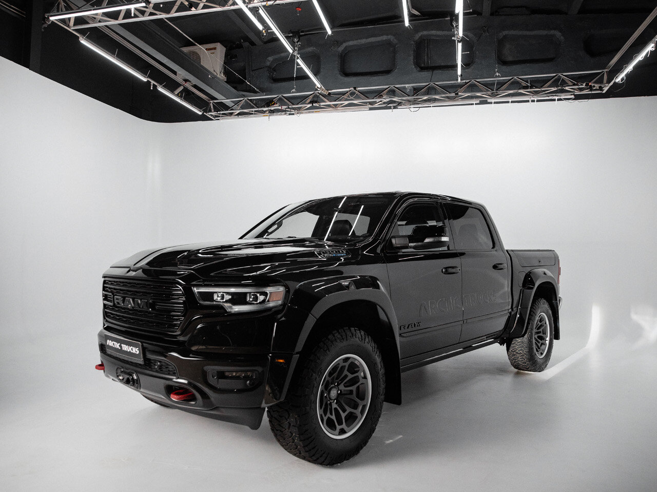 Ram 1500 V, Пикап Двойная кабина Arctic Trucks: фото поколения