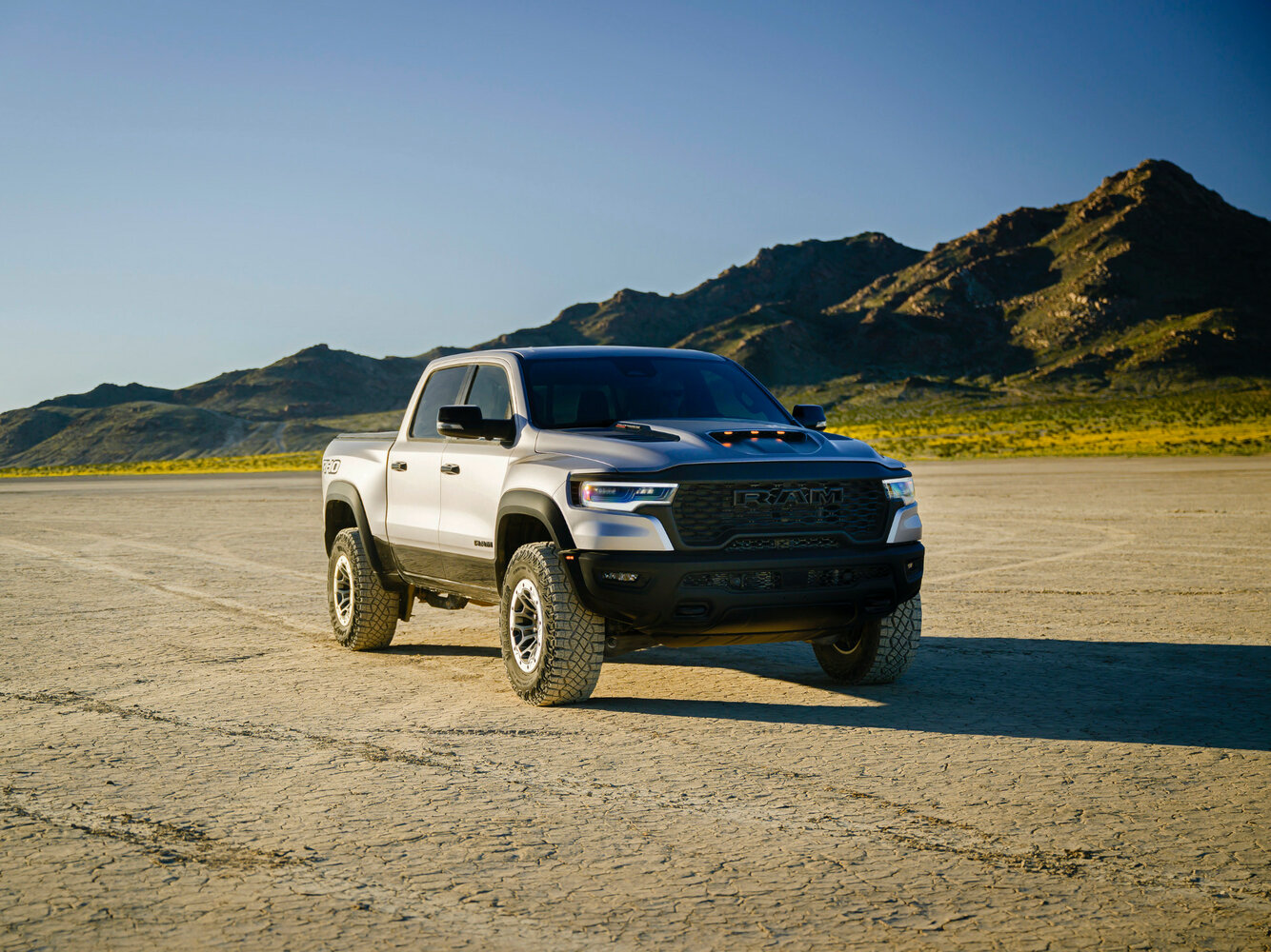 Ram 1500 V Рестайлинг, вид сбоку