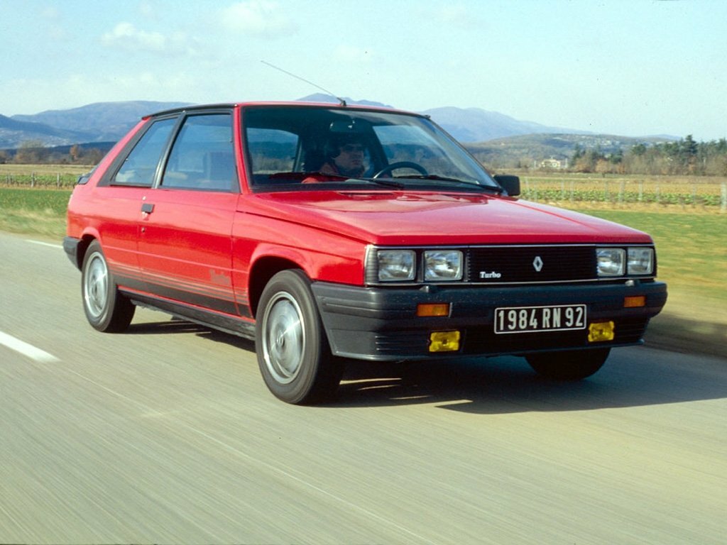 Renault 11, вид сбоку