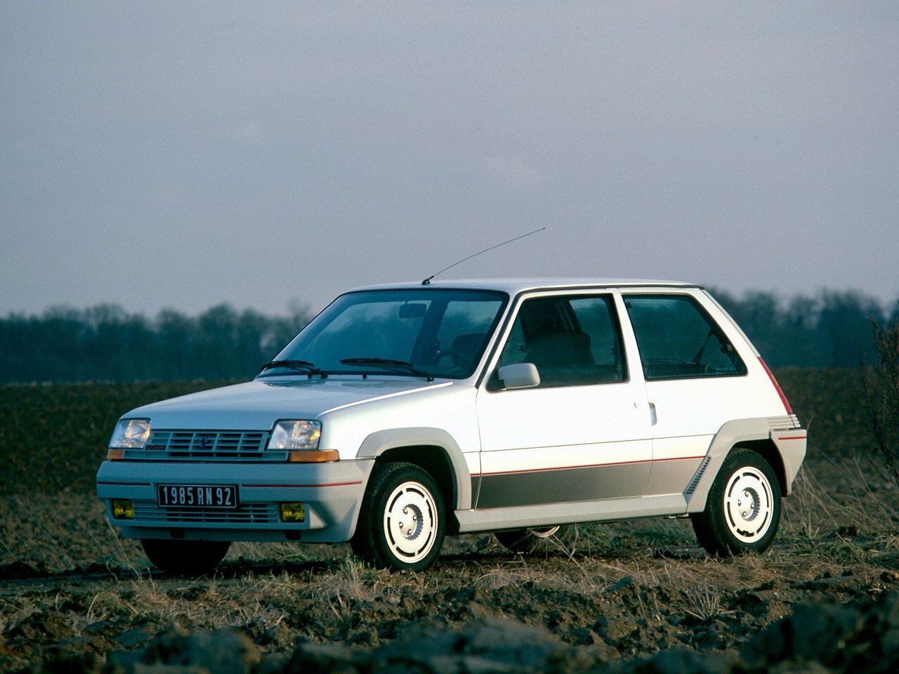 Renault 5 II, вид сбоку