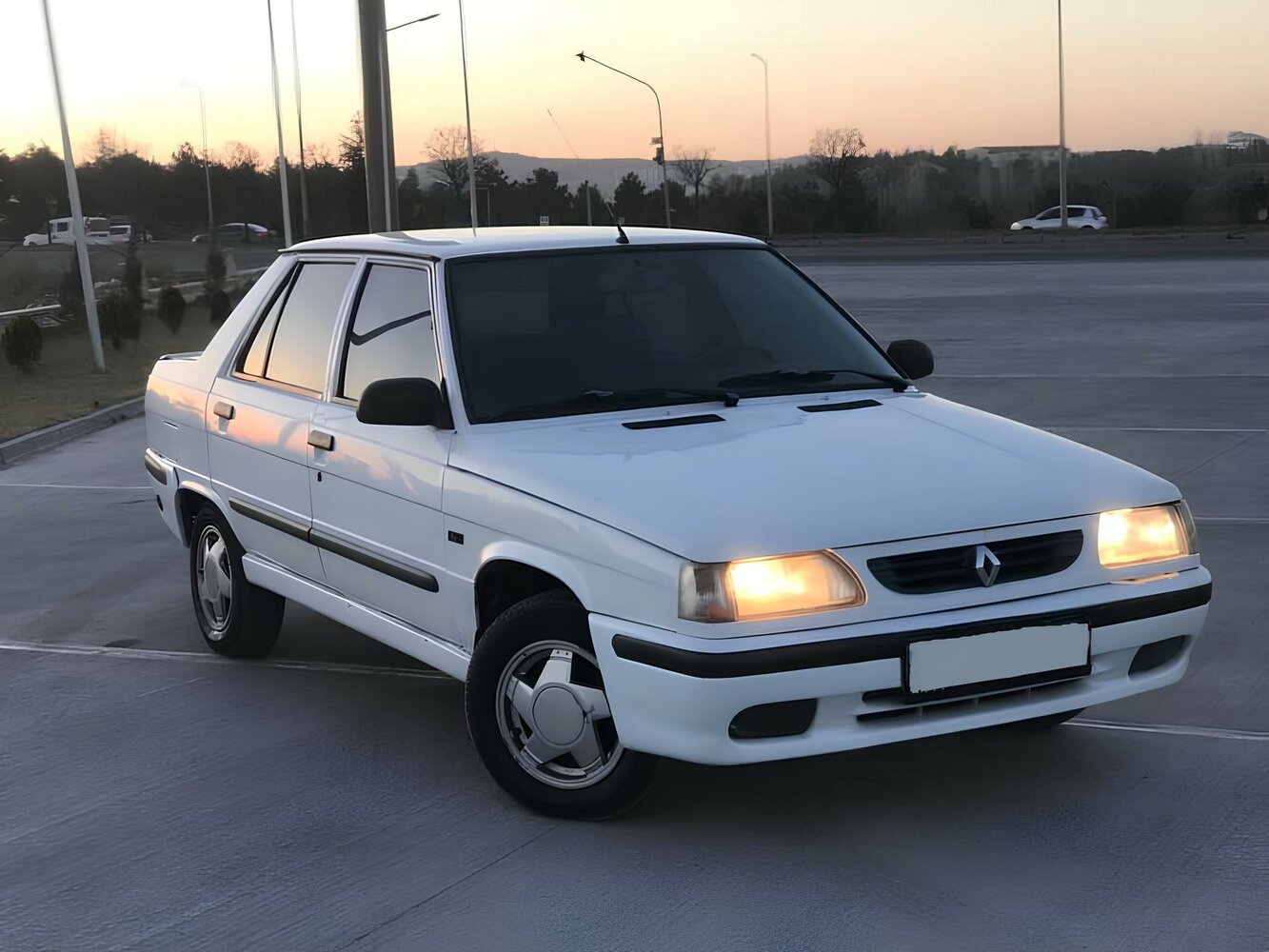 Renault 9