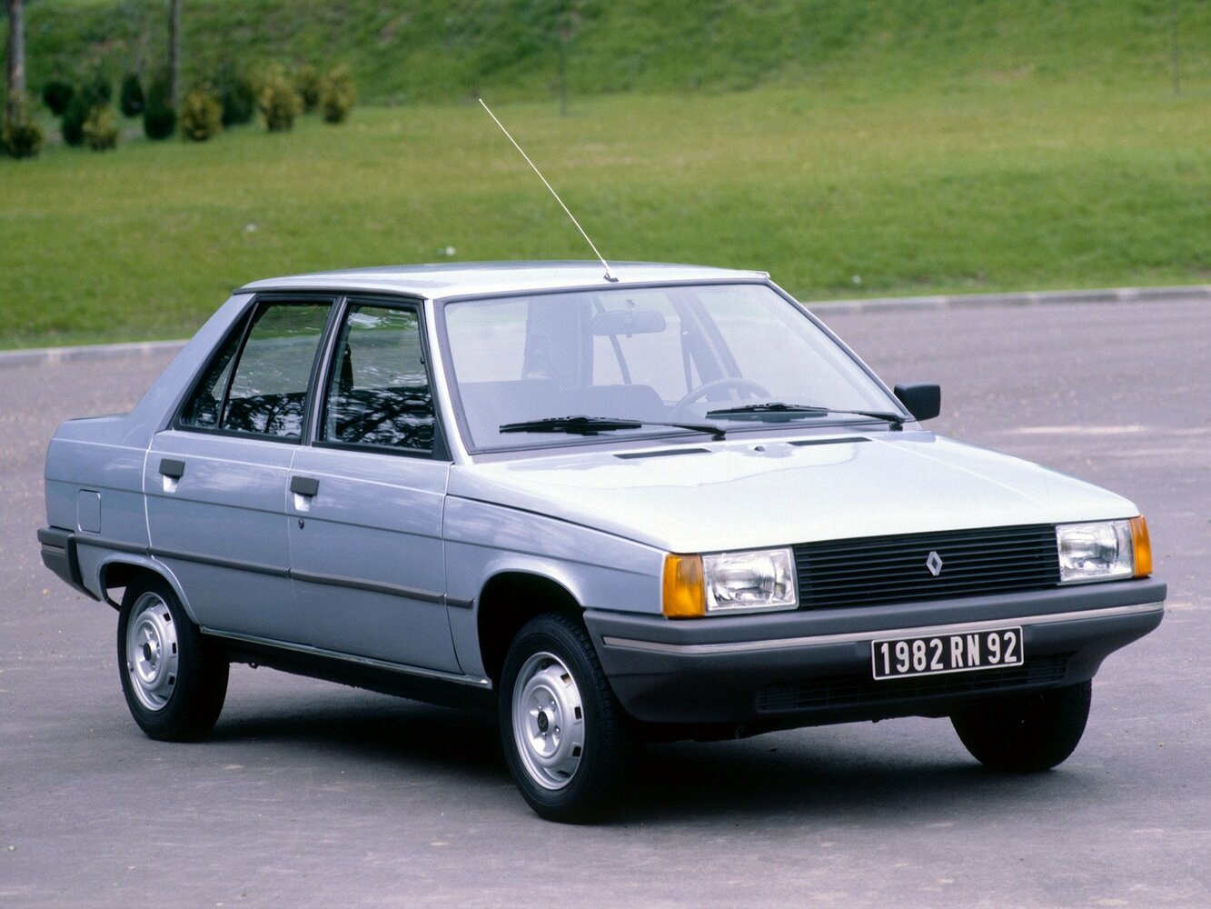 Renault 9, фото