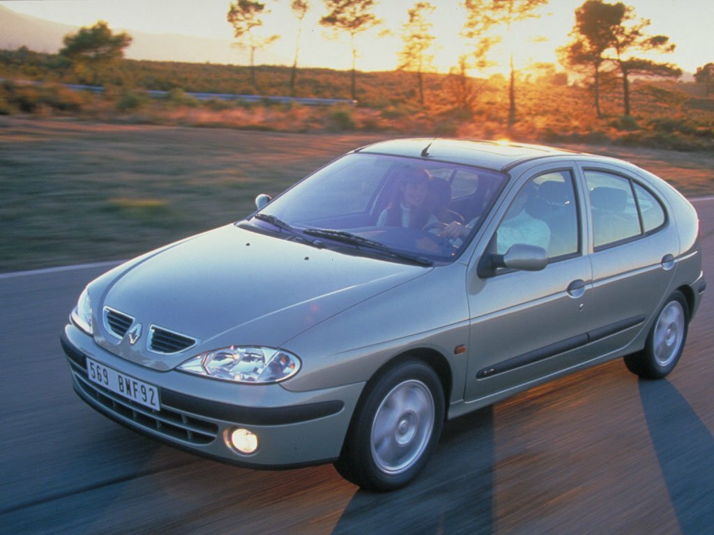 Renault Megane I Рестайлинг, Хэтчбек 5 дв.: фото поколения