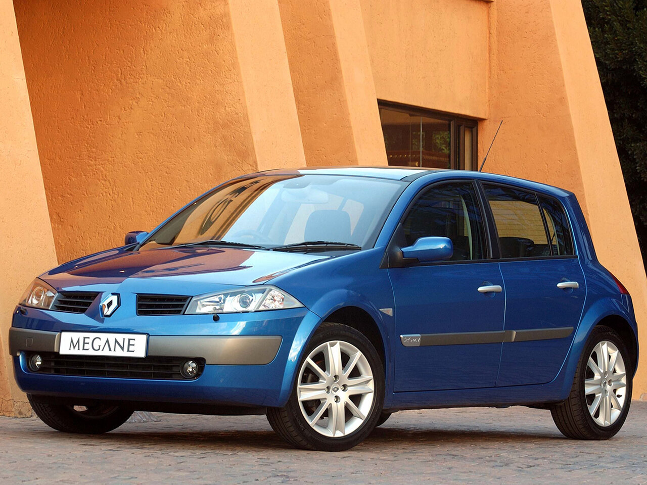 Renault Megane II, Хэтчбек 5 дв.: фото поколения