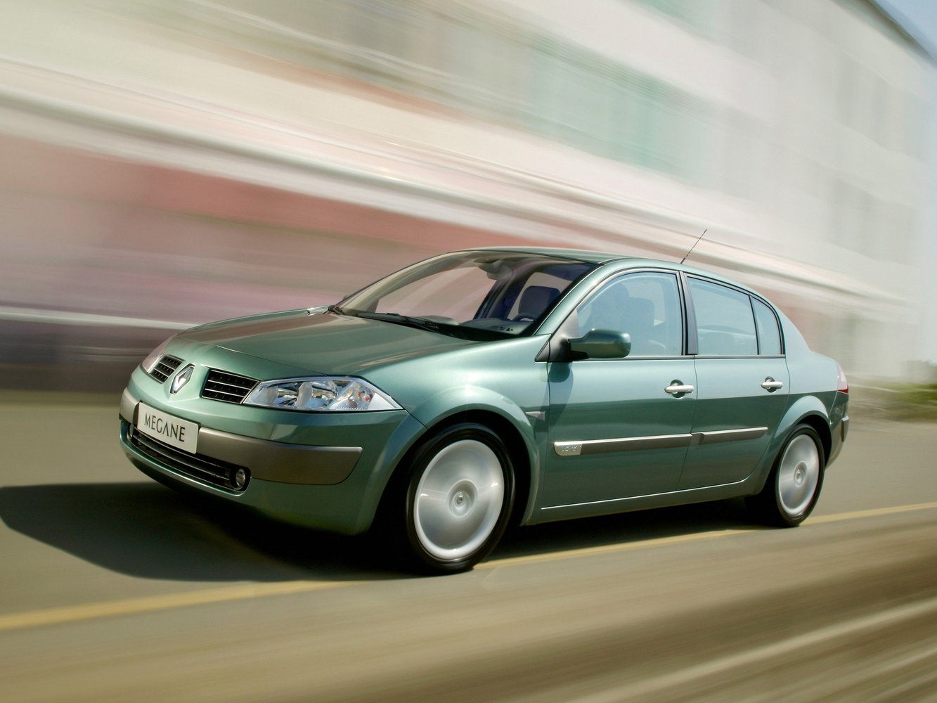 Renault Megane II, Седан: фото поколения