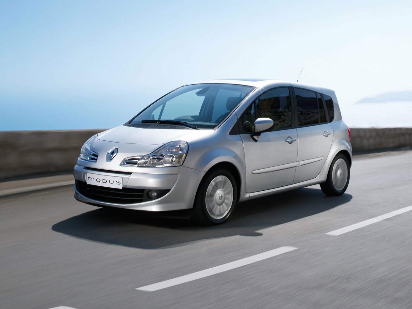 Renault Modus I Рестайлинг, вид сбоку