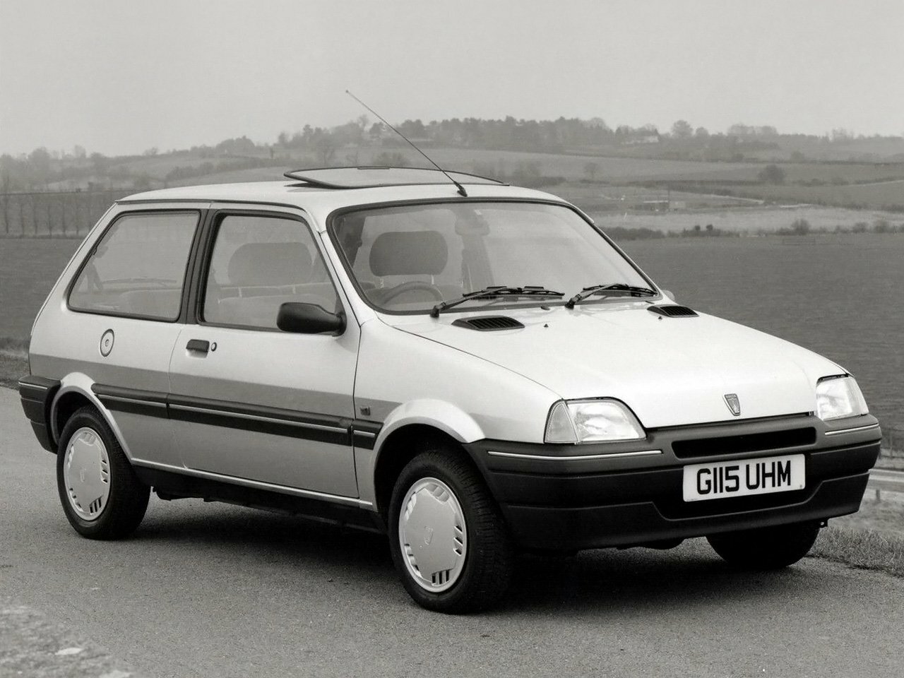 Rover Metro, вид сбоку