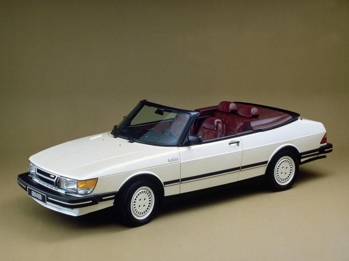 Saab 900 I