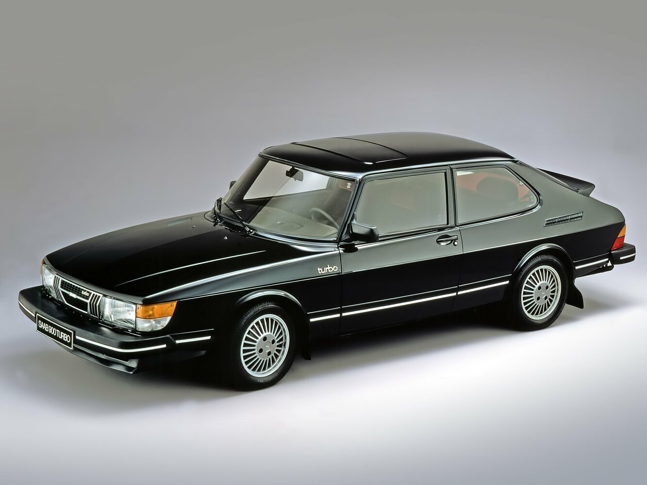 Saab 900 I, Хэтчбек 3 дв.: фото поколения