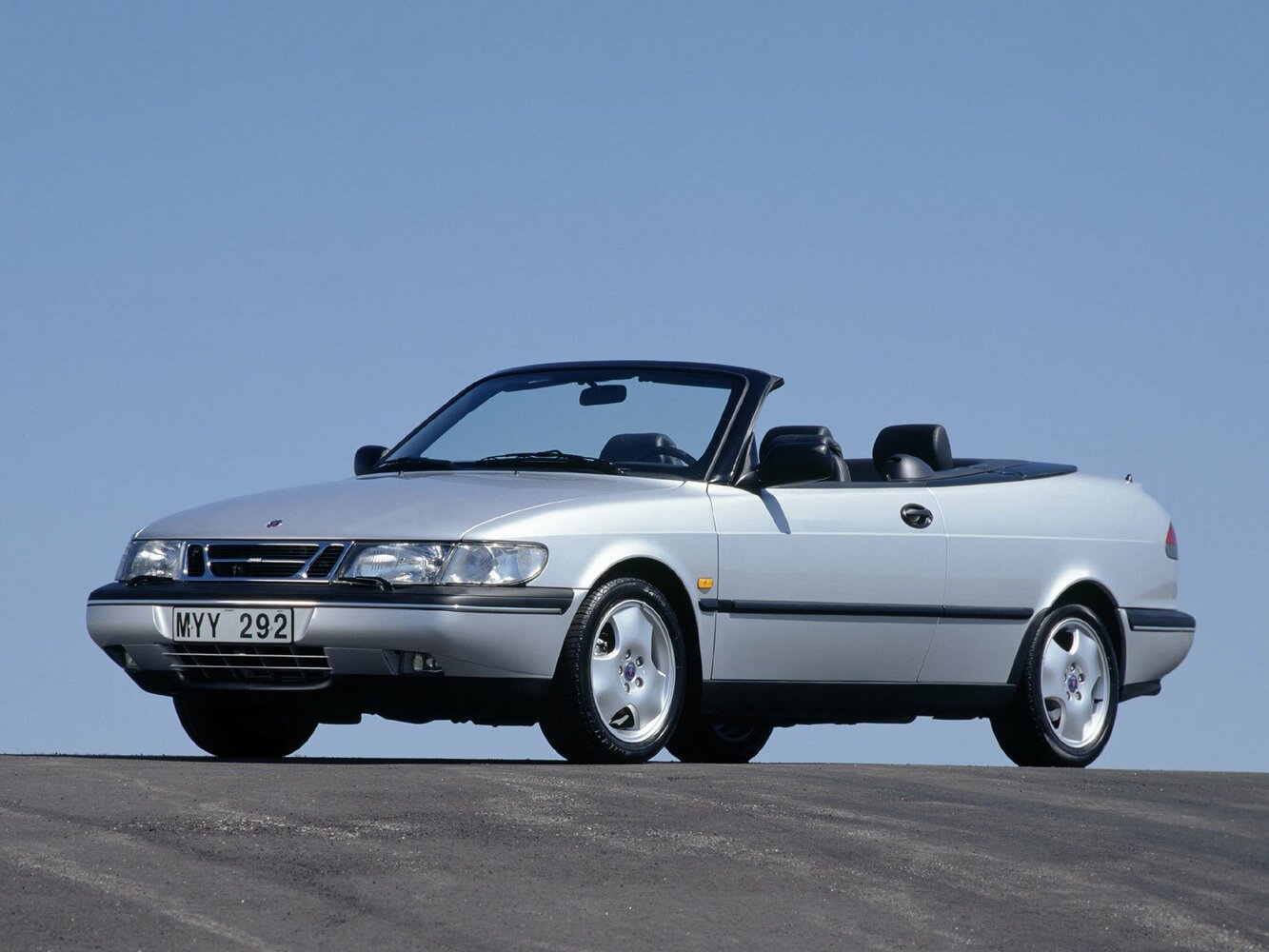 Saab 900 II, вид сбоку