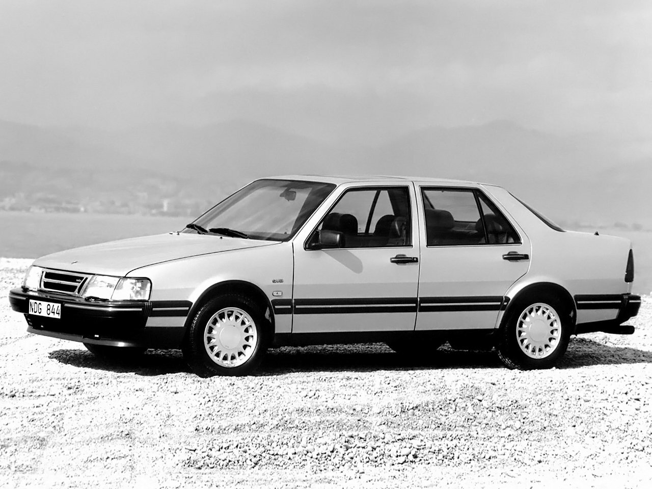 Saab 9000 I, Седан: фото поколения