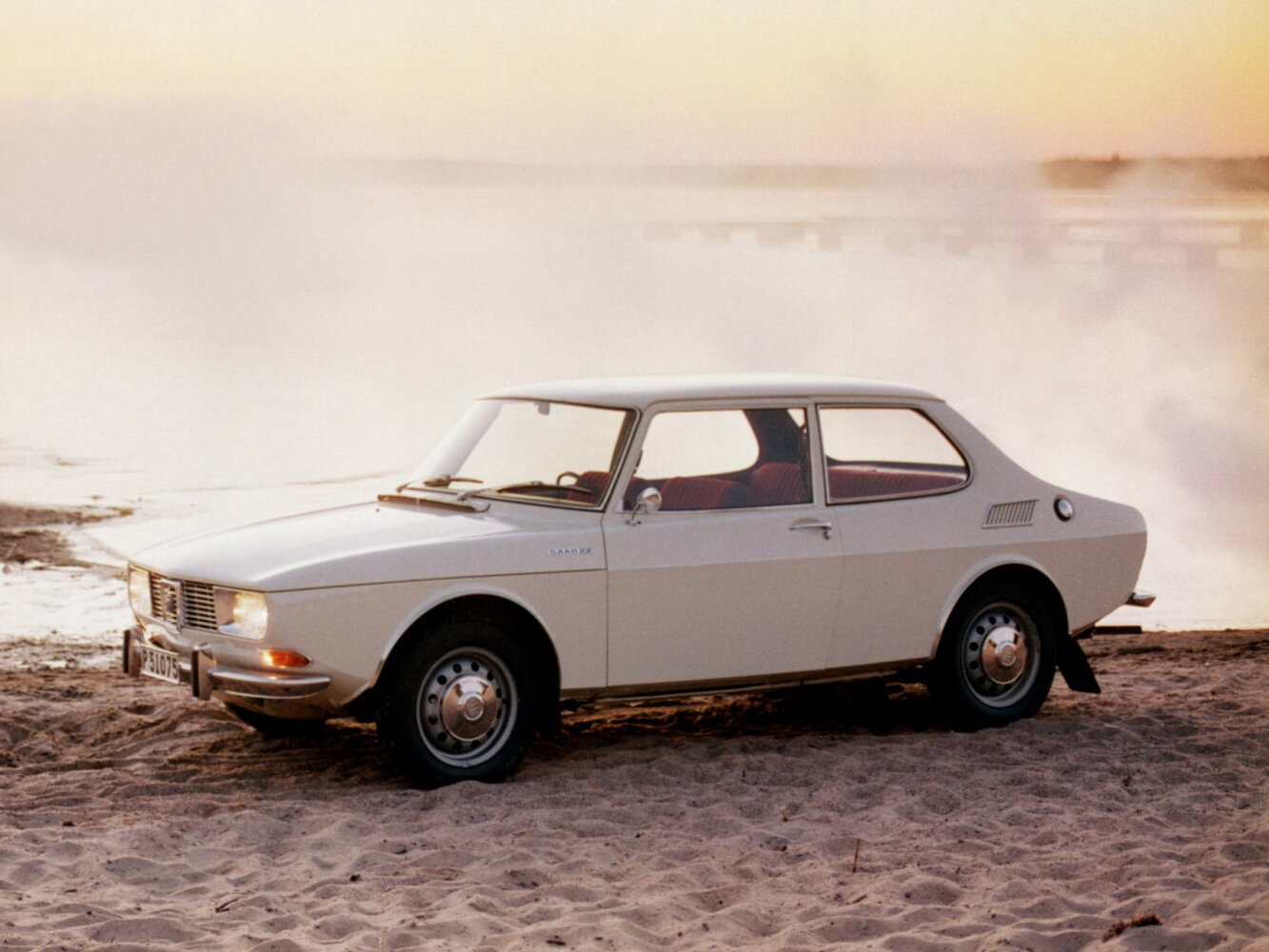 Saab 99, вид сбоку