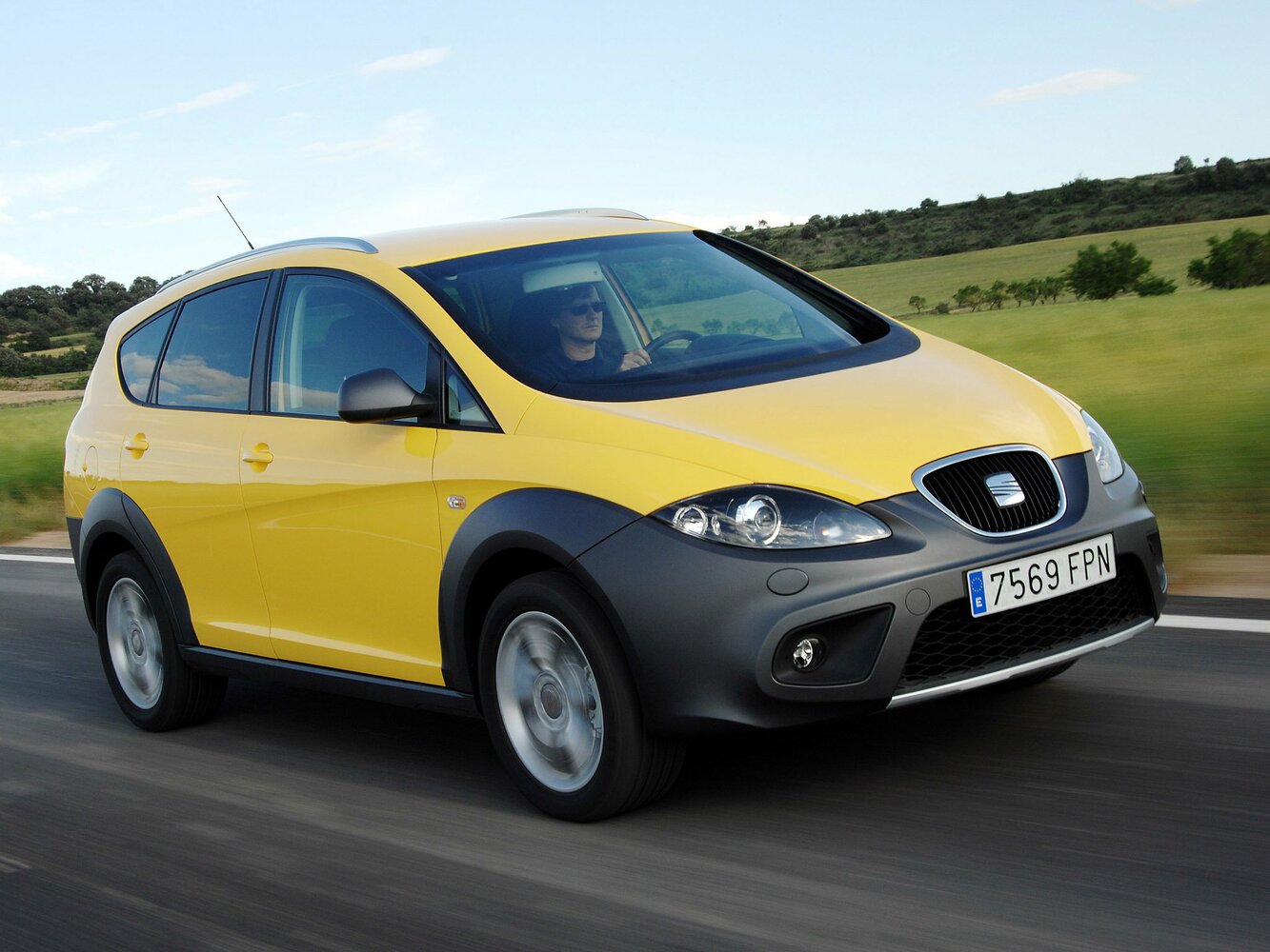 SEAT Altea I, вид сбоку