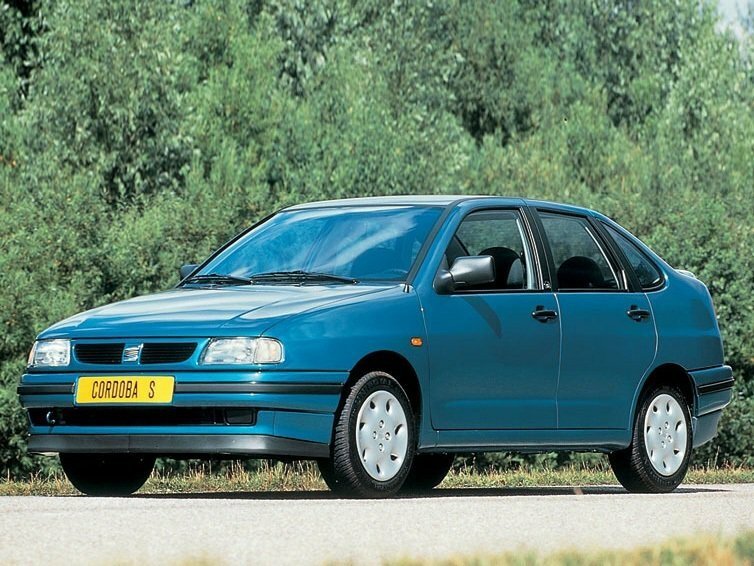 SEAT Cordoba I, вид сбоку