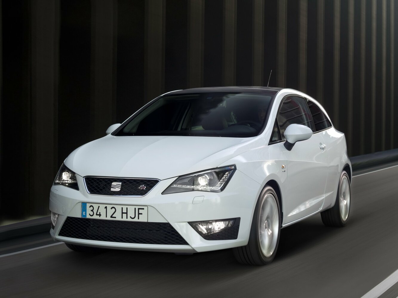 SEAT Ibiza IV Рестайлинг, вид сбоку