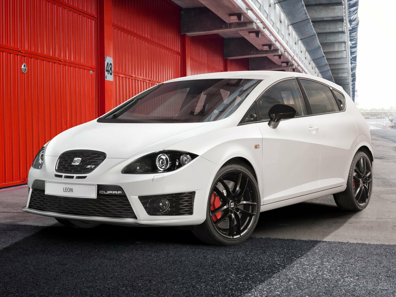 SEAT Leon Cupra II Рестайлинг, вид сбоку