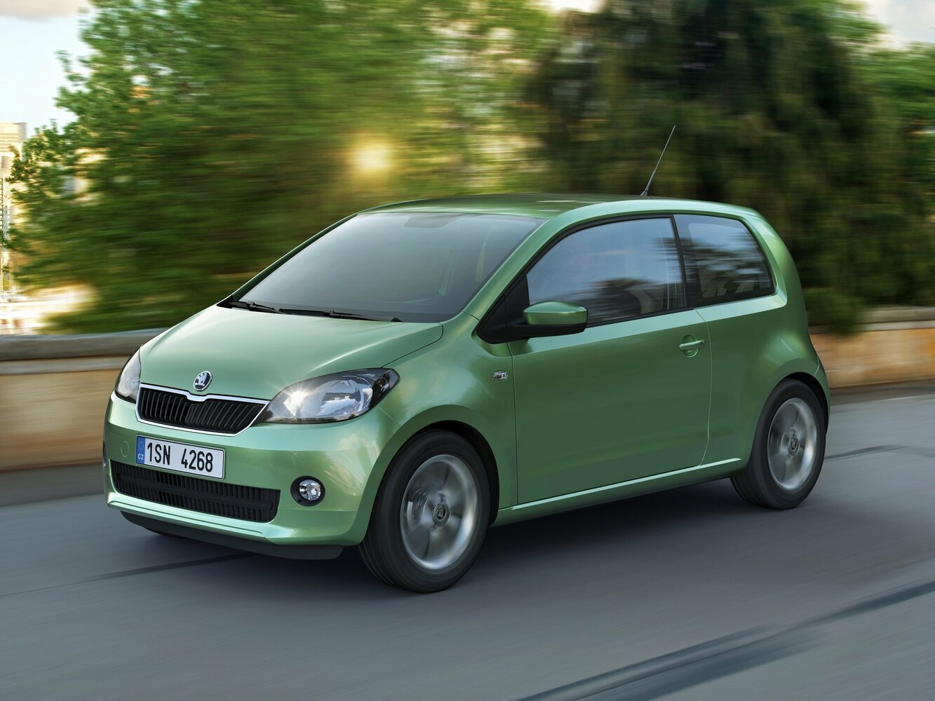 Skoda Citigo I, вид сбоку