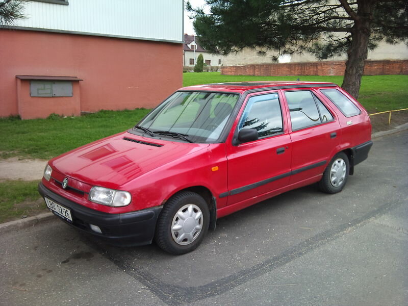 Skoda Felicia I, вид сбоку