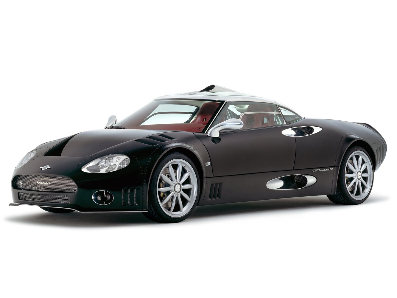 Spyker C8 I, вид сбоку