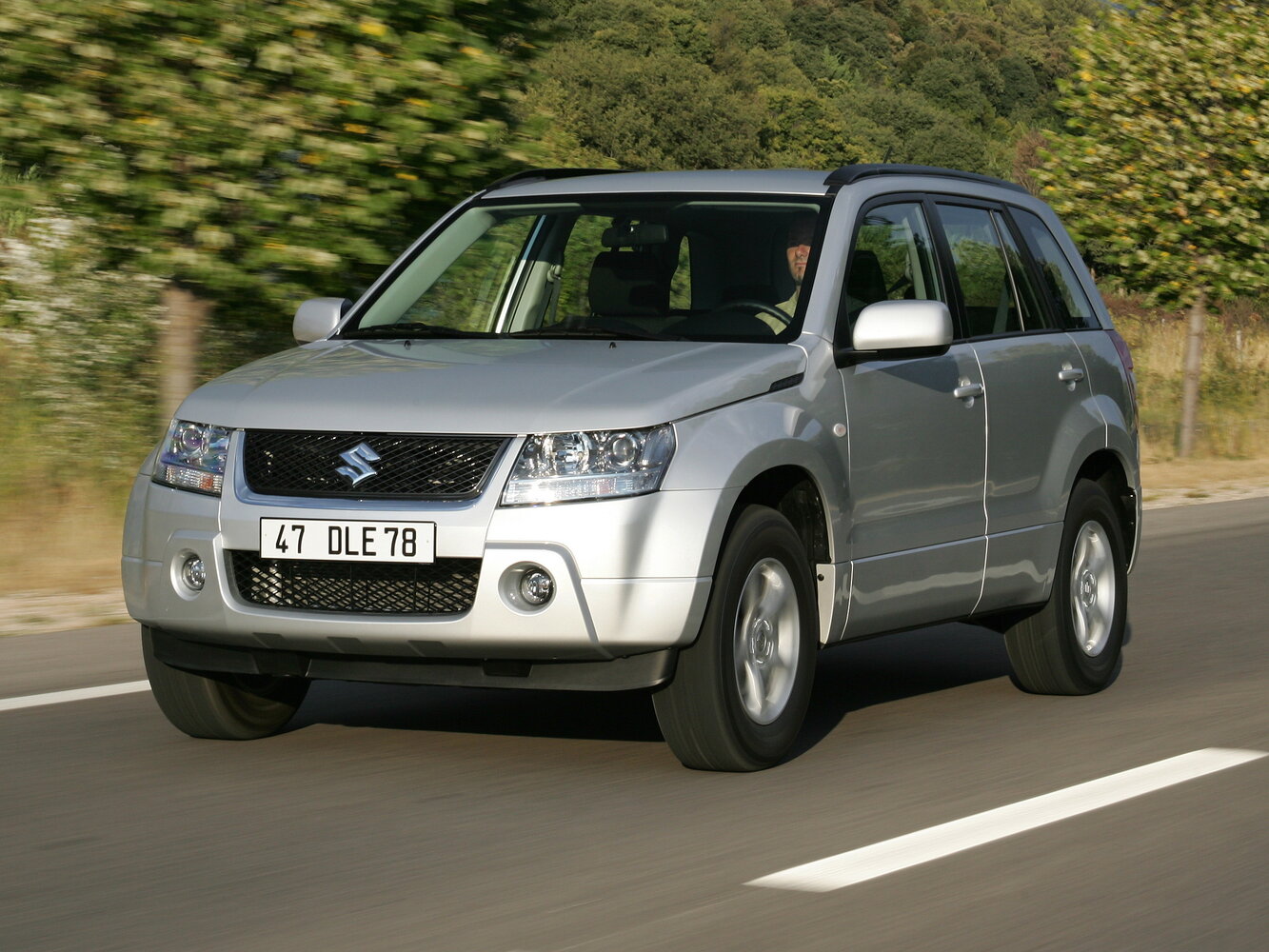 Suzuki Grand Vitara II, Внедорожник 5 дв.: фото поколения