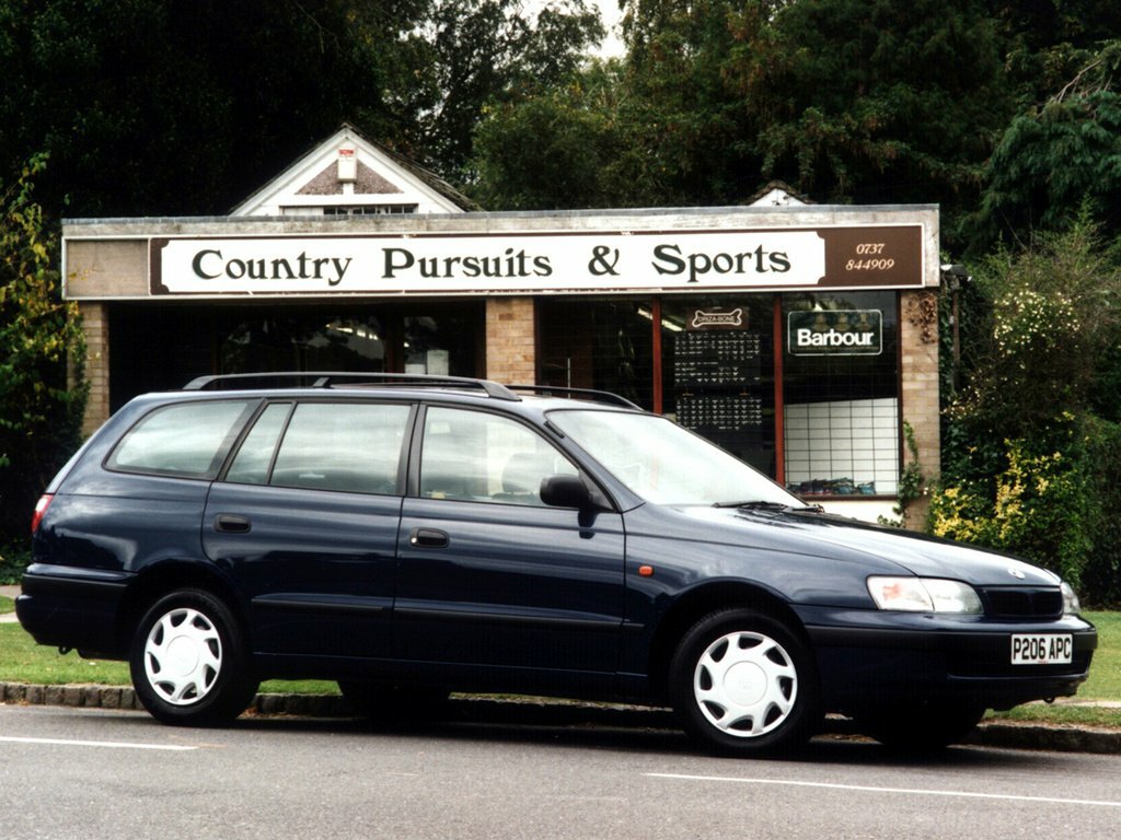 Toyota Carina E, Универсал 5 дв.: фото поколения