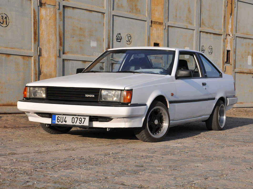 Toyota Carina III (A60), вид сбоку
