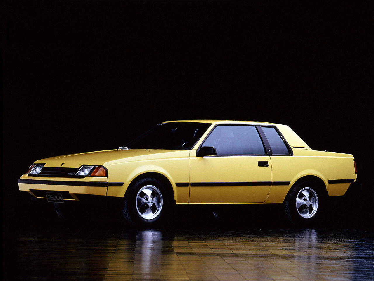 Toyota Celica III (A60), вид сбоку