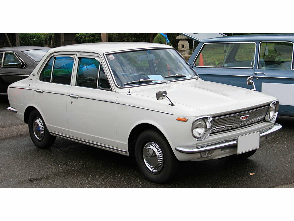 Toyota Corolla i (E10), Седан: фото поколения